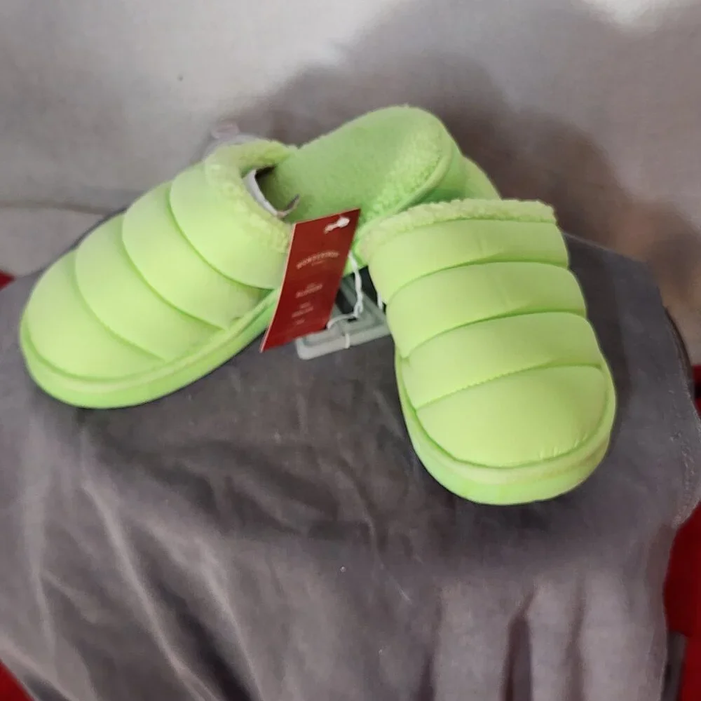 Wondershop at Target Lime Faux Fur Lined Cushion Charlie Kids Slipper Size M 2-3